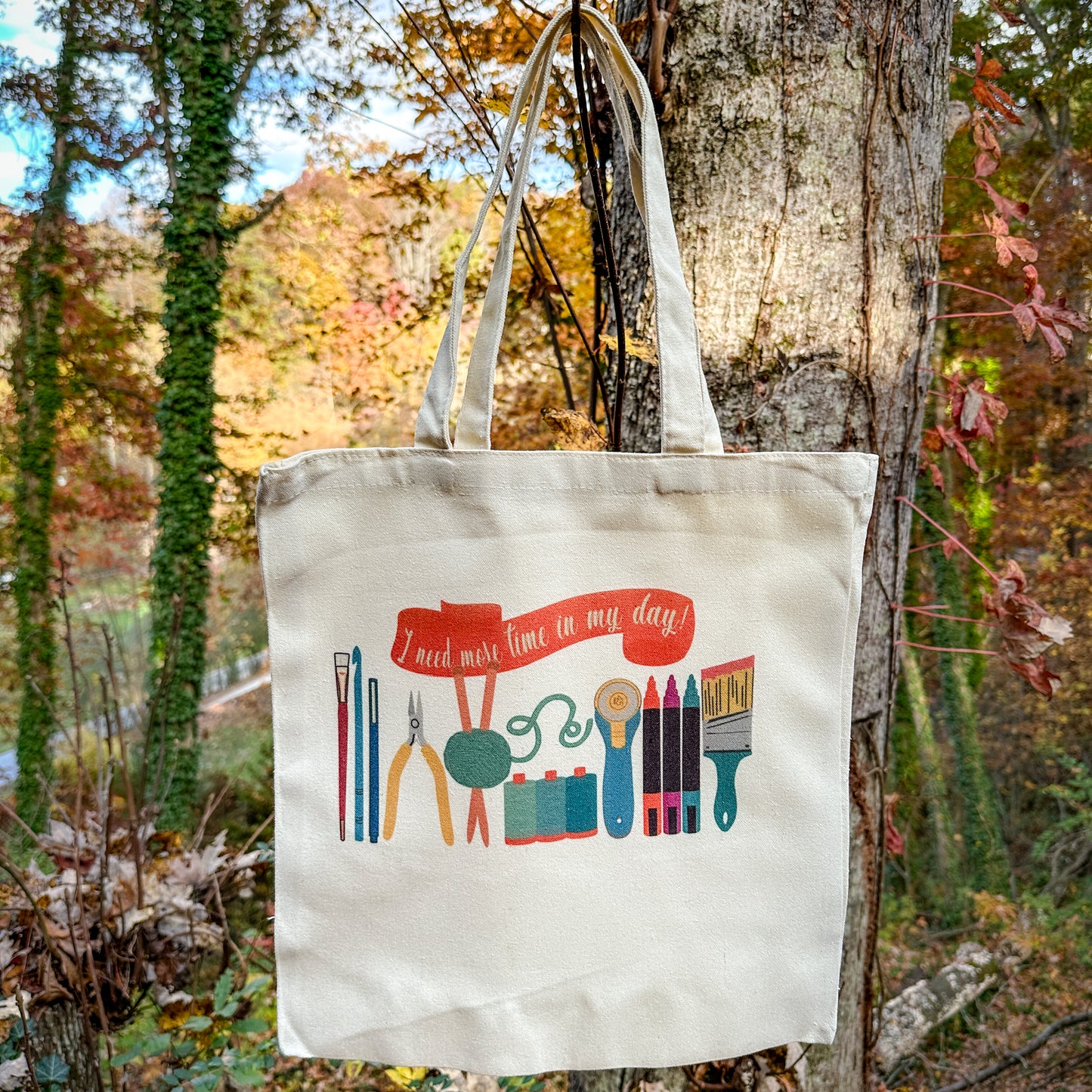 SHE'S CRAFTY - TOTE BAG